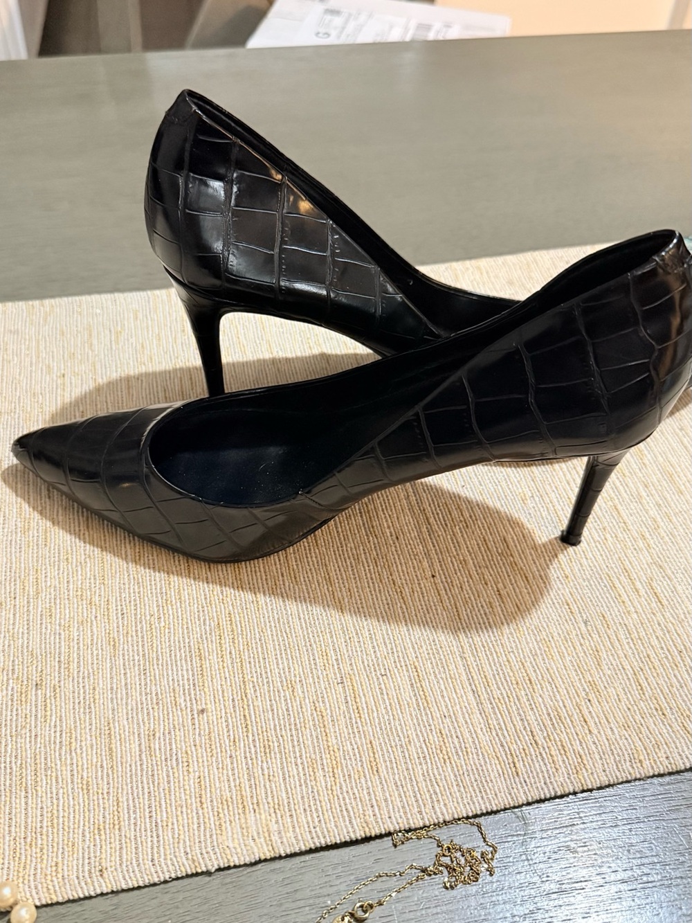 Steve Madden Black Croc-Embossed Pointed Toe Heels